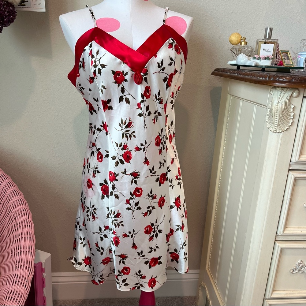 Kathy Ireland Intimates vintage slip red rose